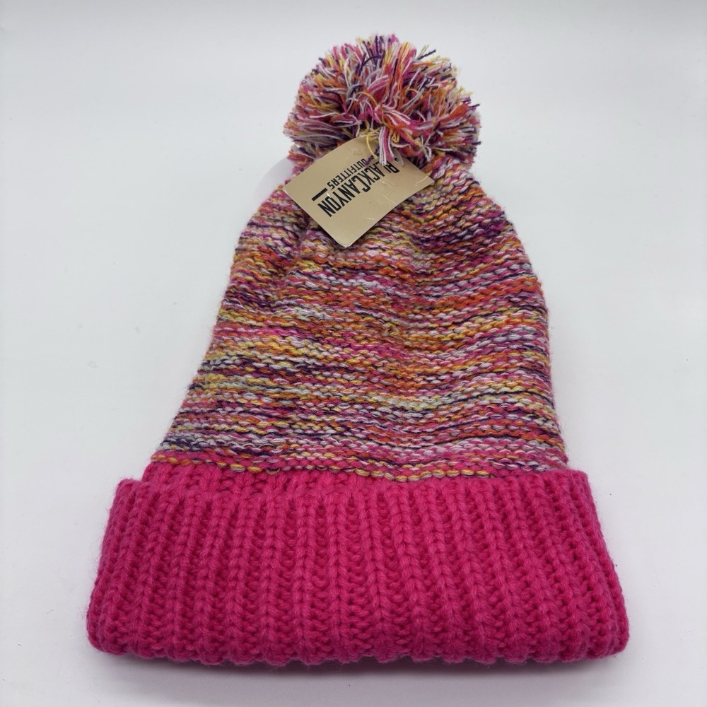 Black Canyon Outfitters Pom Pom Knitted Pink Women Hat New With Tags‎